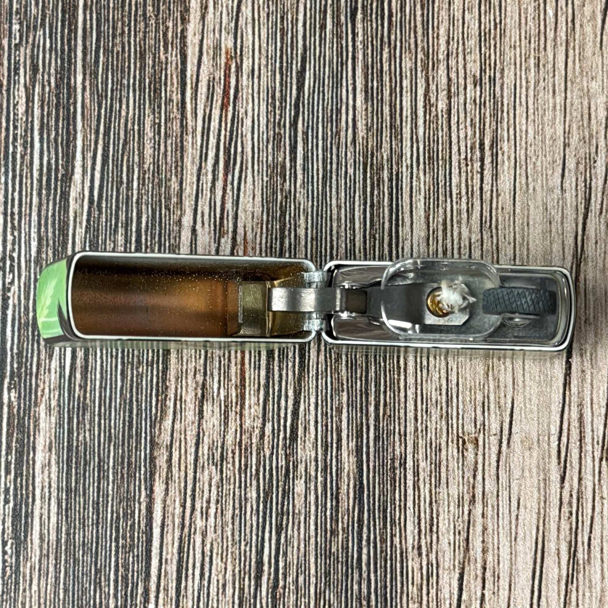 Glowing Cannabis Leaves Zippo Lighter