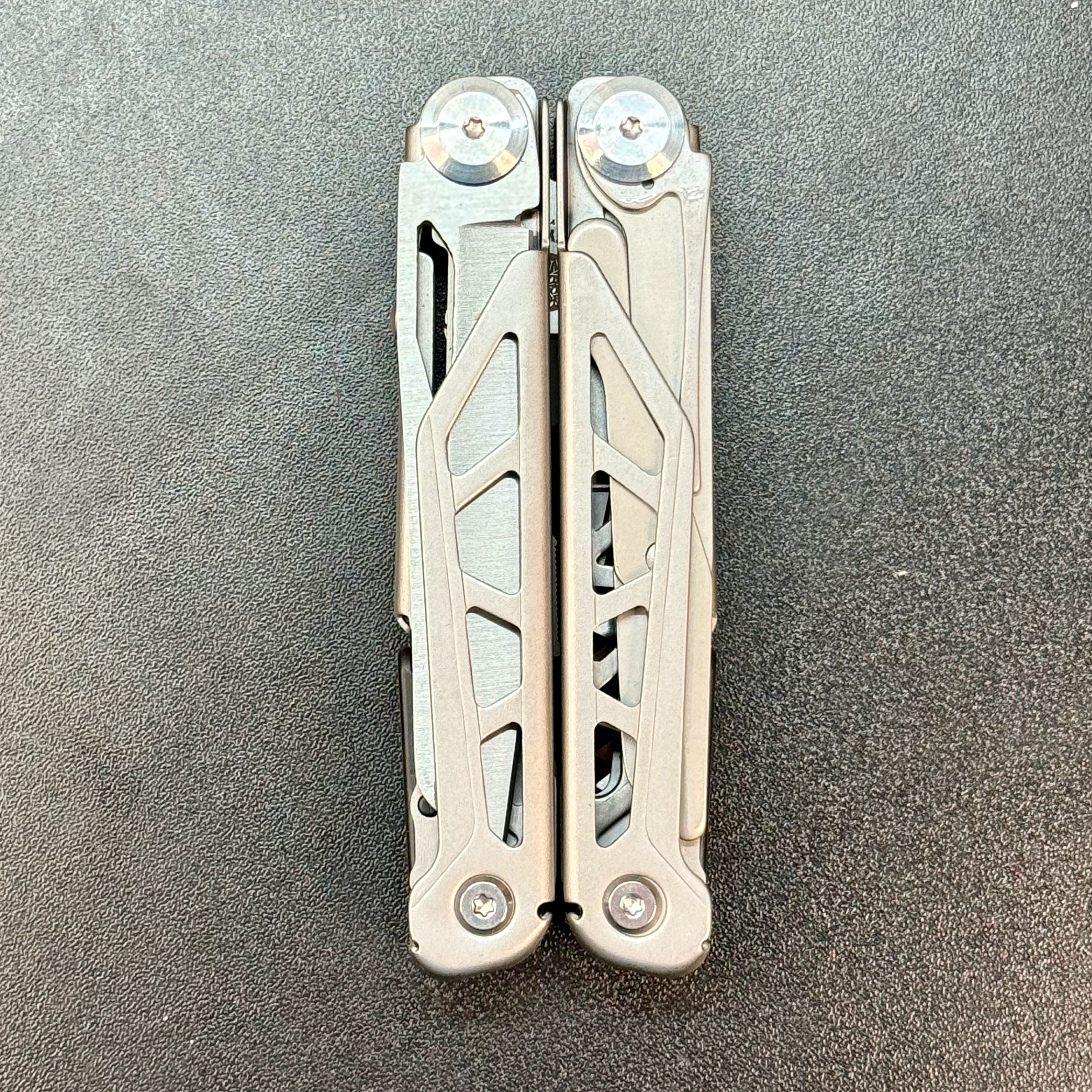 Mighty Oak Supply Multitool