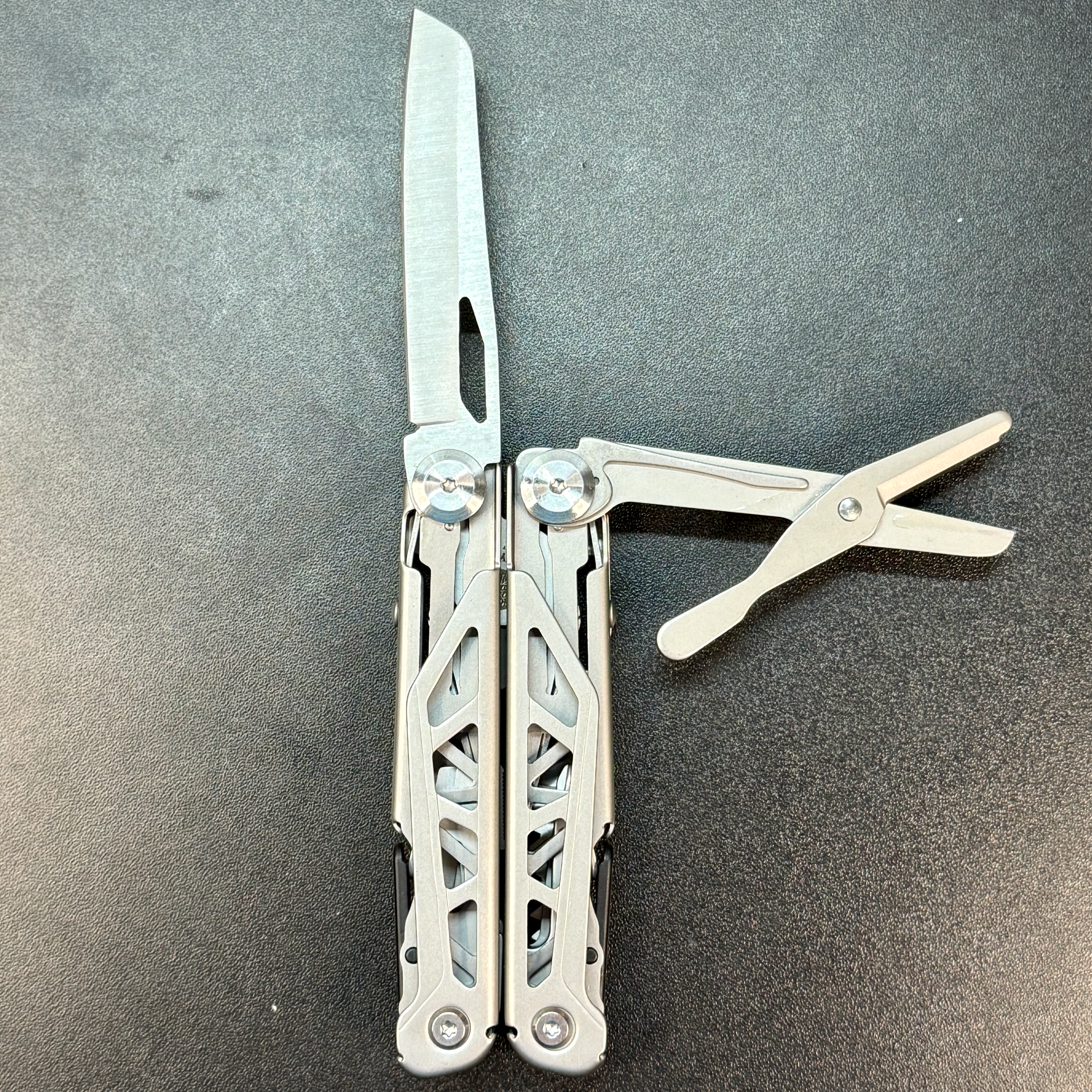 Mighty Oak Supply Multitool