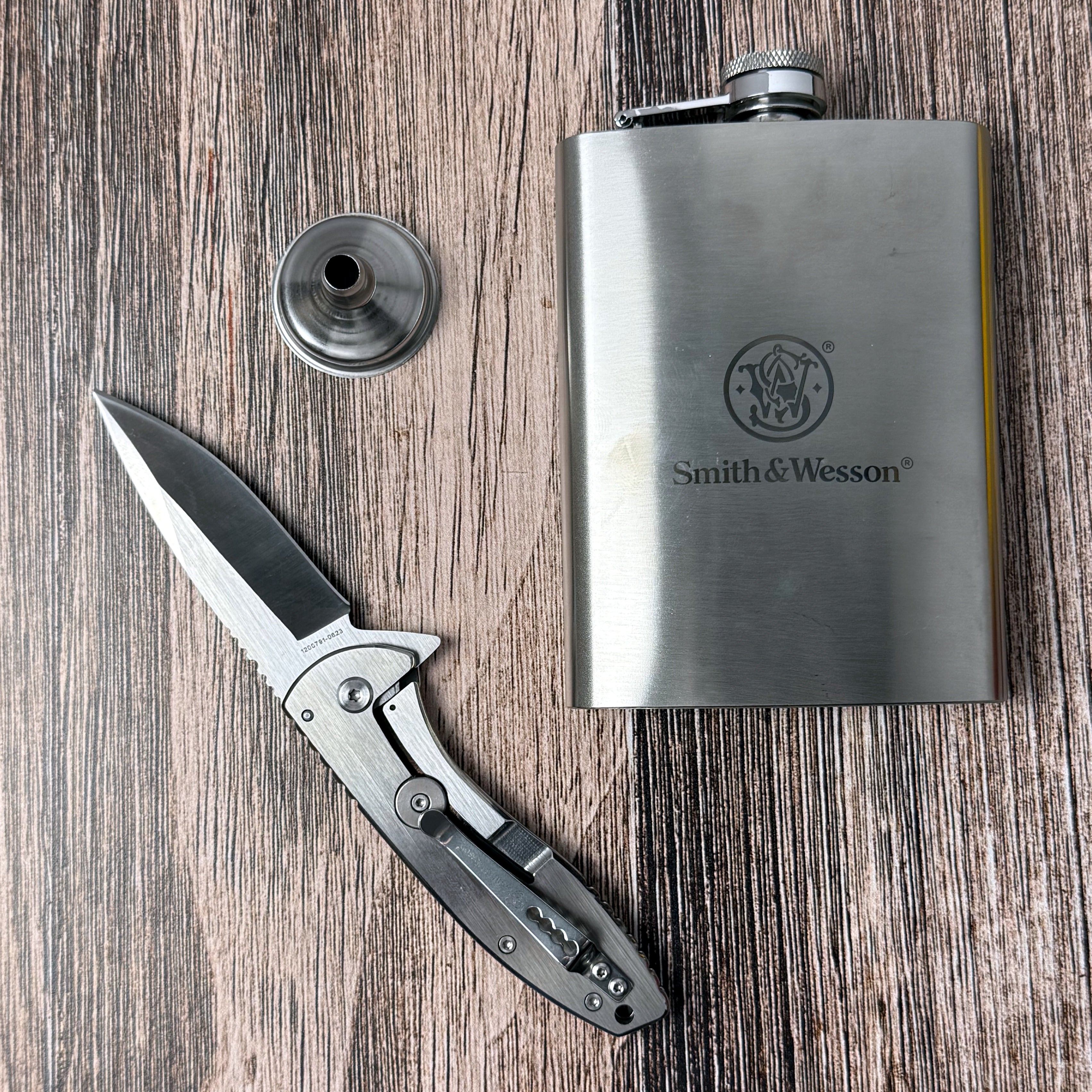 Smith & Wesson Executive Linerlock/Flask