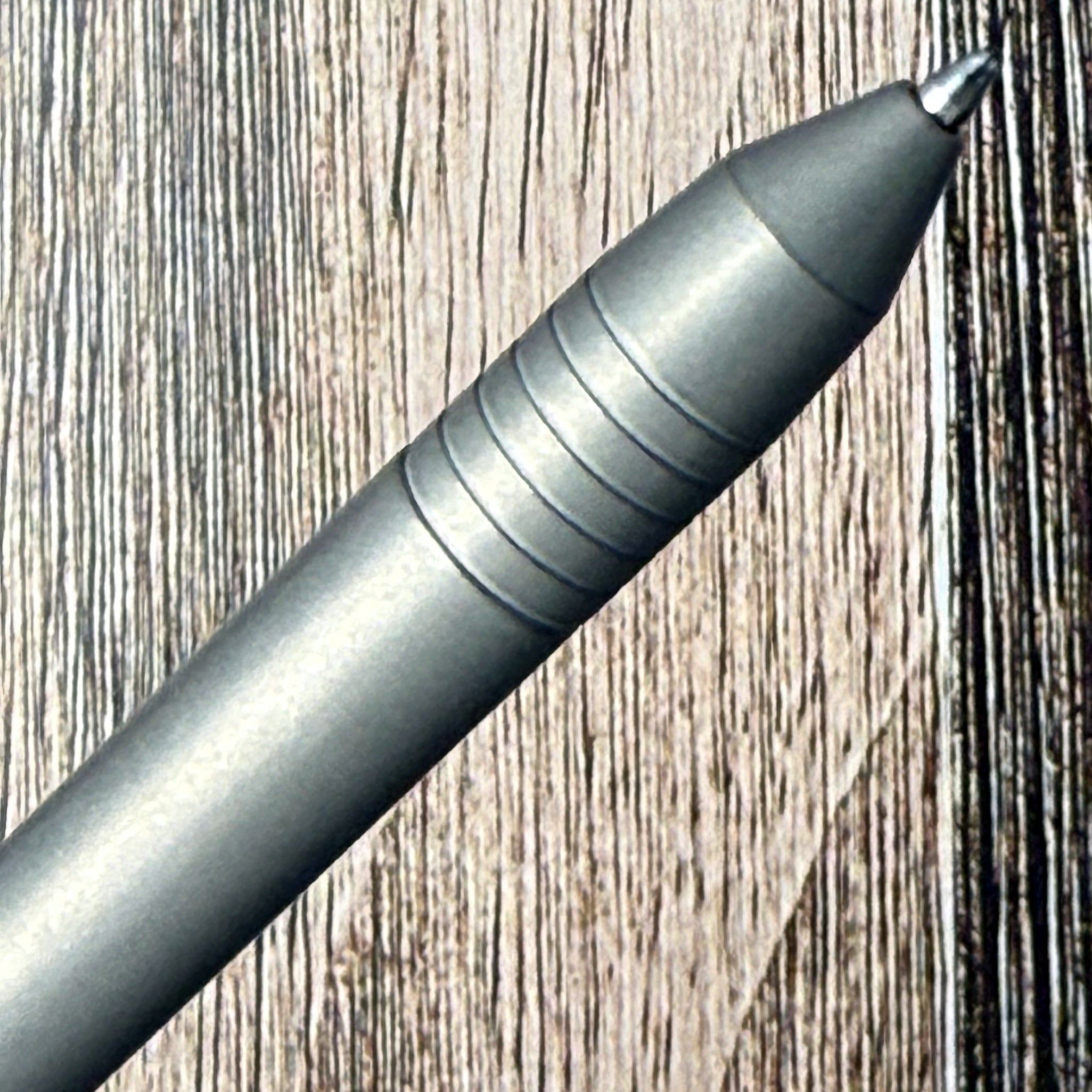 Big Idea Design Base Line Bolt Action Pen Ti - Stonewash