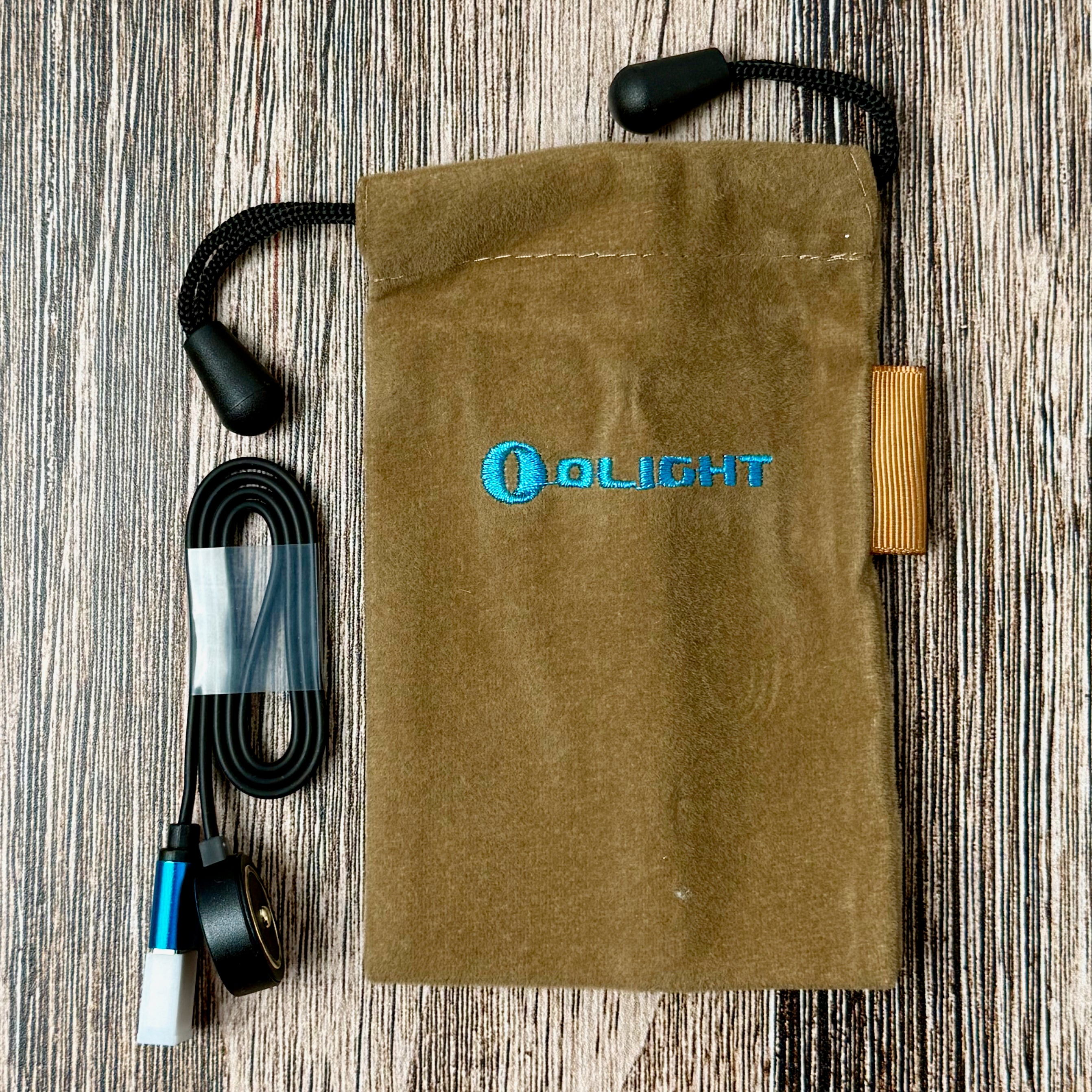 Olight Baton 4 EDC Flashlight - Black