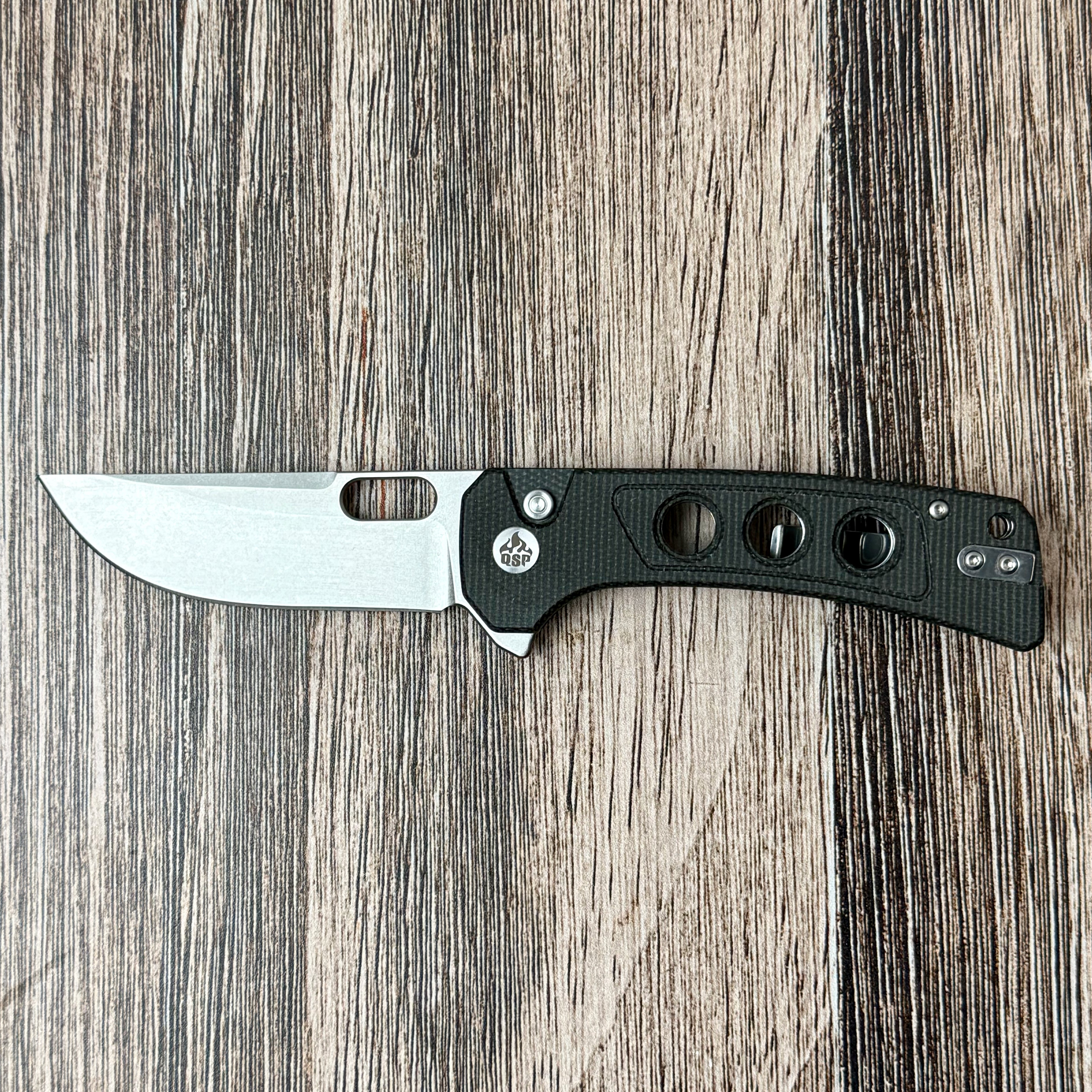 QSP Knife Unicorn Button Lock Knife