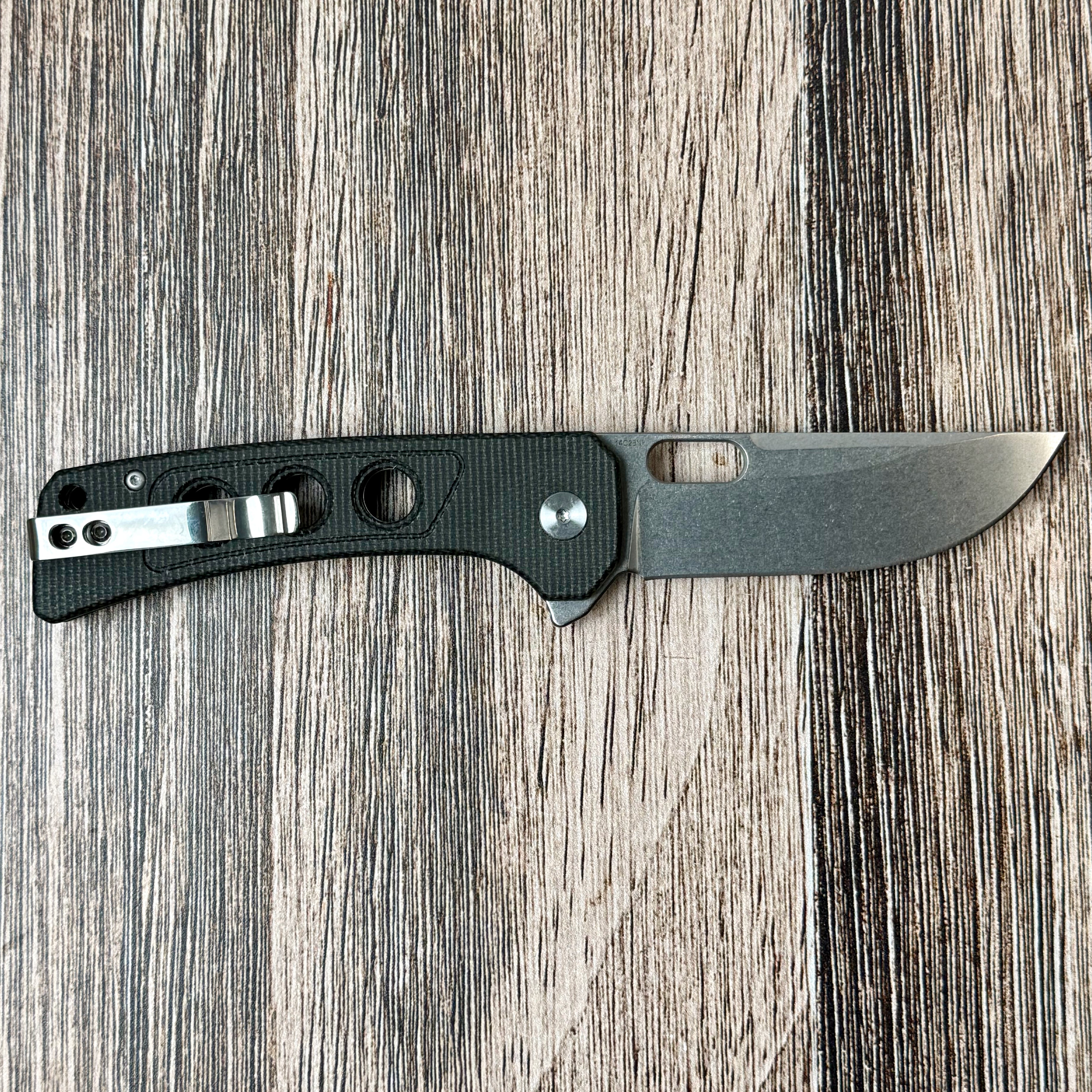 QSP Knife Unicorn Button Lock Knife