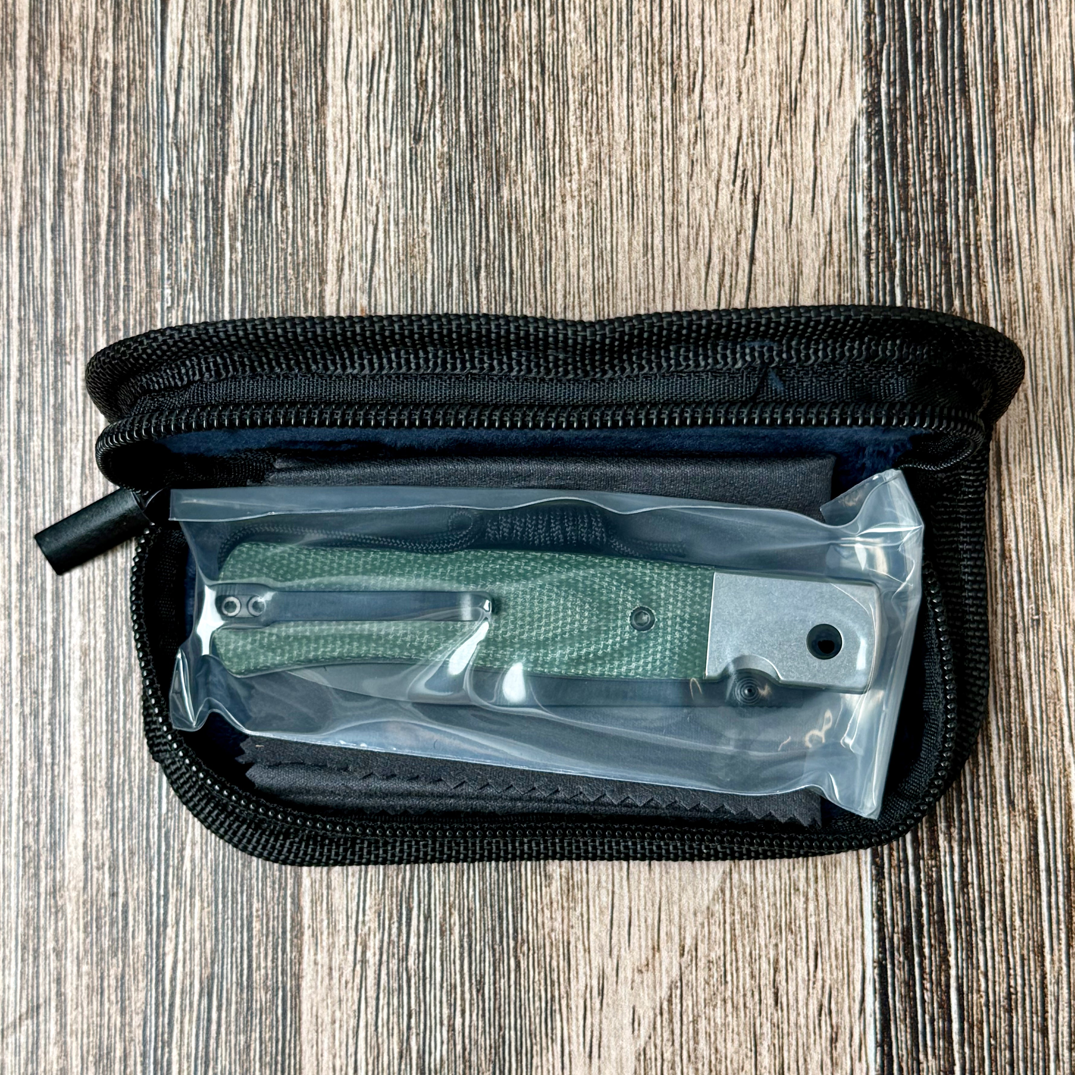 CJRB Glacier Button Lock Knife