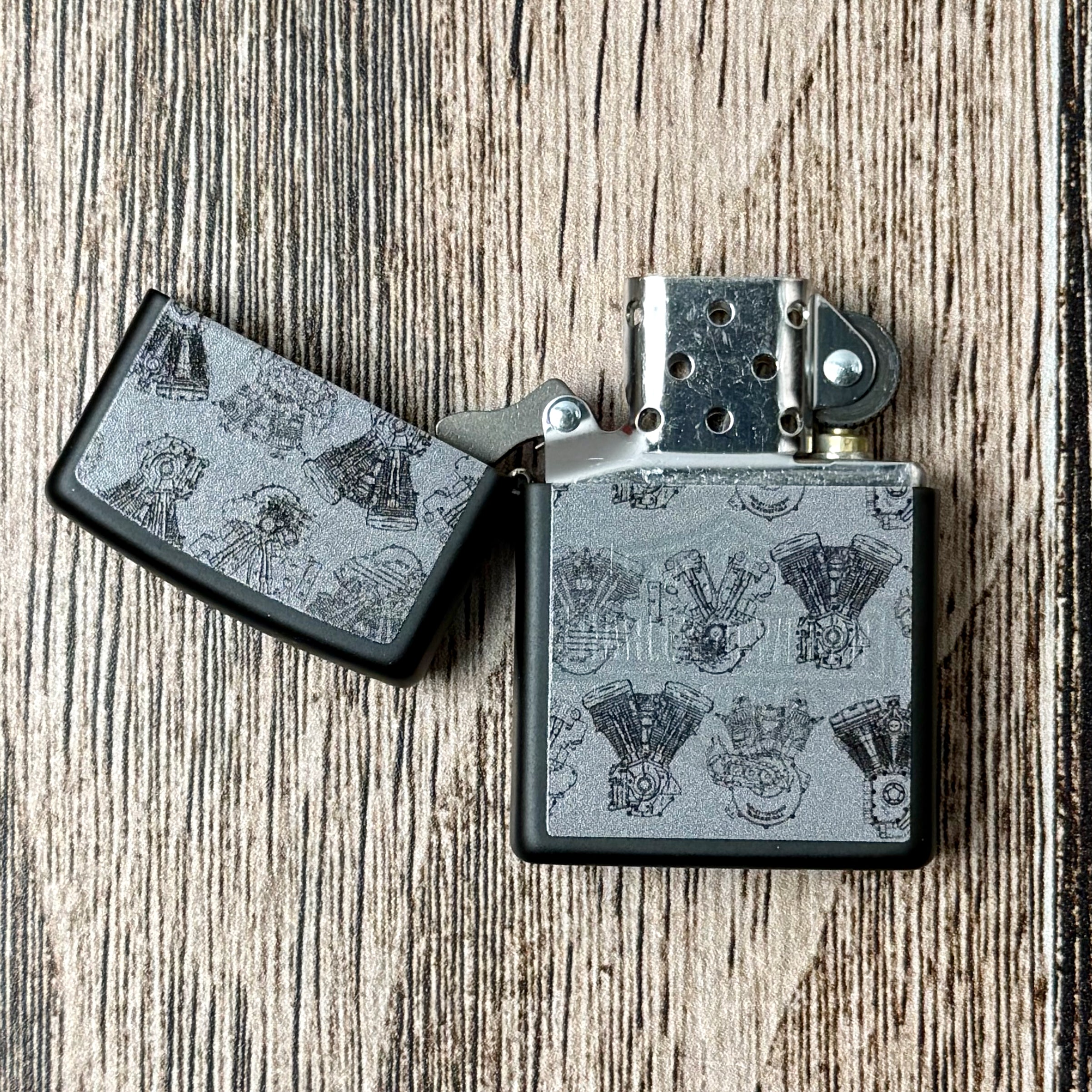 Harley-Davidson Engine Black Light Zippo Lighter