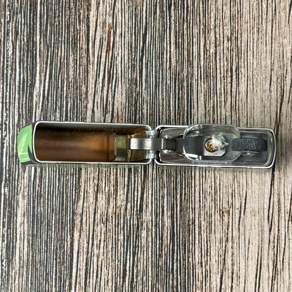 Glowing Cannabis Leaves Zippo Lighter